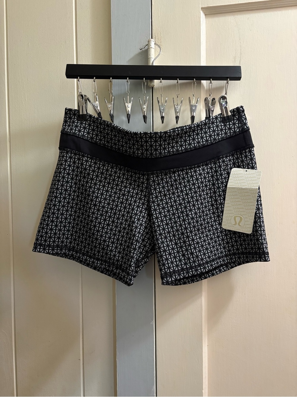 NWT Lululemon Groove Short